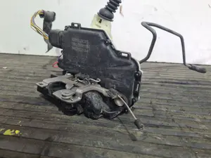 Foto de CERRADURA PUERTA DELANTERA IZQUIERDA VOLKSWAGEN PASSAT BERLINA (3B3) referencia 18800018115 foto 3