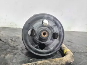 Foto de BOMBA DIRECCION FORD MONDEO BERLINA (CA2) referencia 6G913A696CE foto 2
