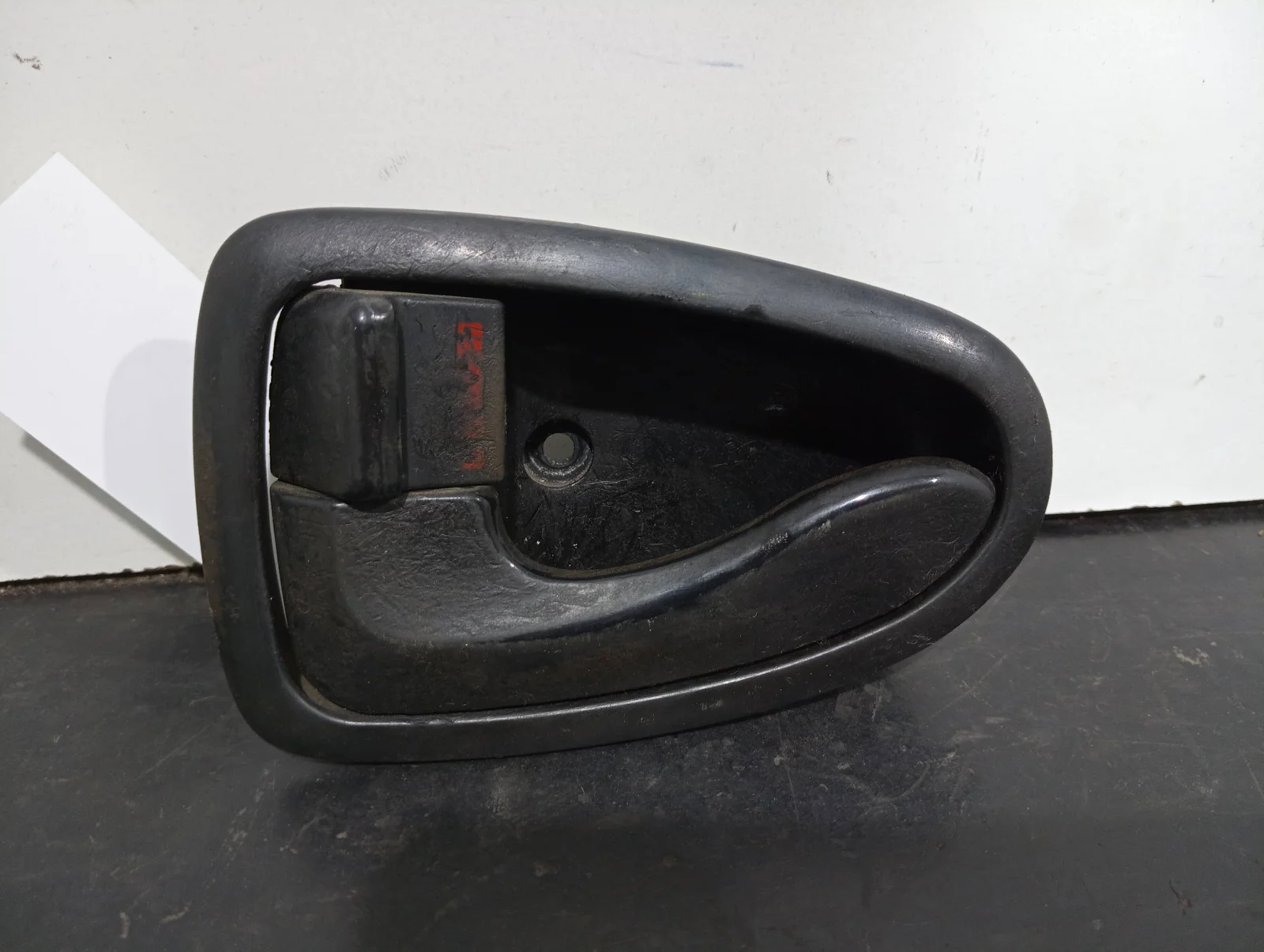 Foto de MANETA INTERIOR DELANTERA IZQUIERDA SIN MARCA SIN MODELO referencia 8261025000