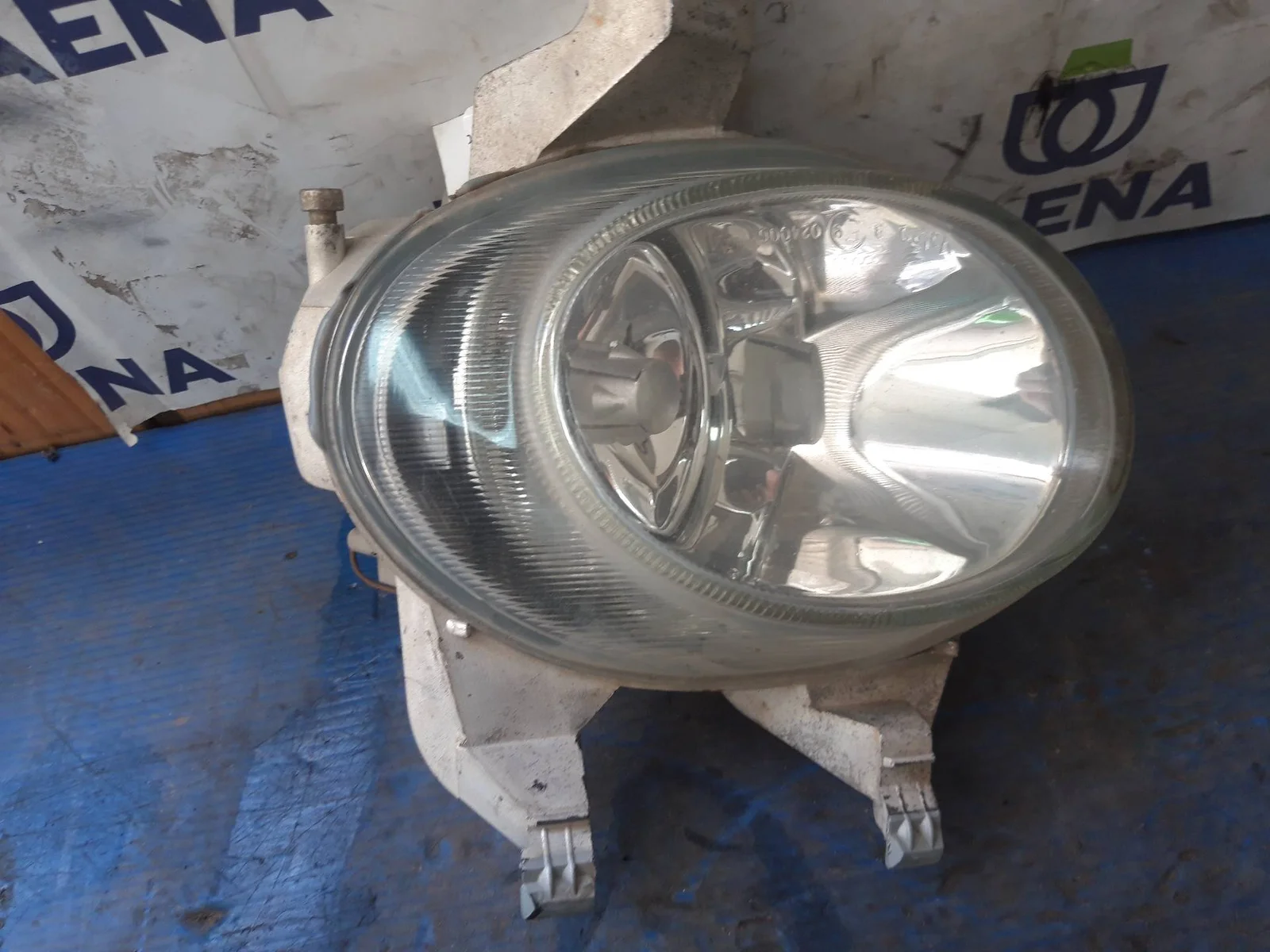 Foto de FARO ANTINIEBLA IZQUIERDO SIN MARCA SIN MODELO referencia 9635076180