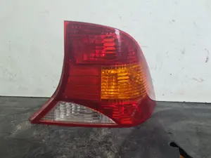 Foto de PILOTO TRASERO DERECHO FORD FOCUS BERLINA (CAK) referencia 084311935R foto 1