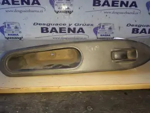 Foto de MANDO ELEVALUNAS TRASERO IZQUIERDO SIN MARCA SIN MODELO referencia 620W0304