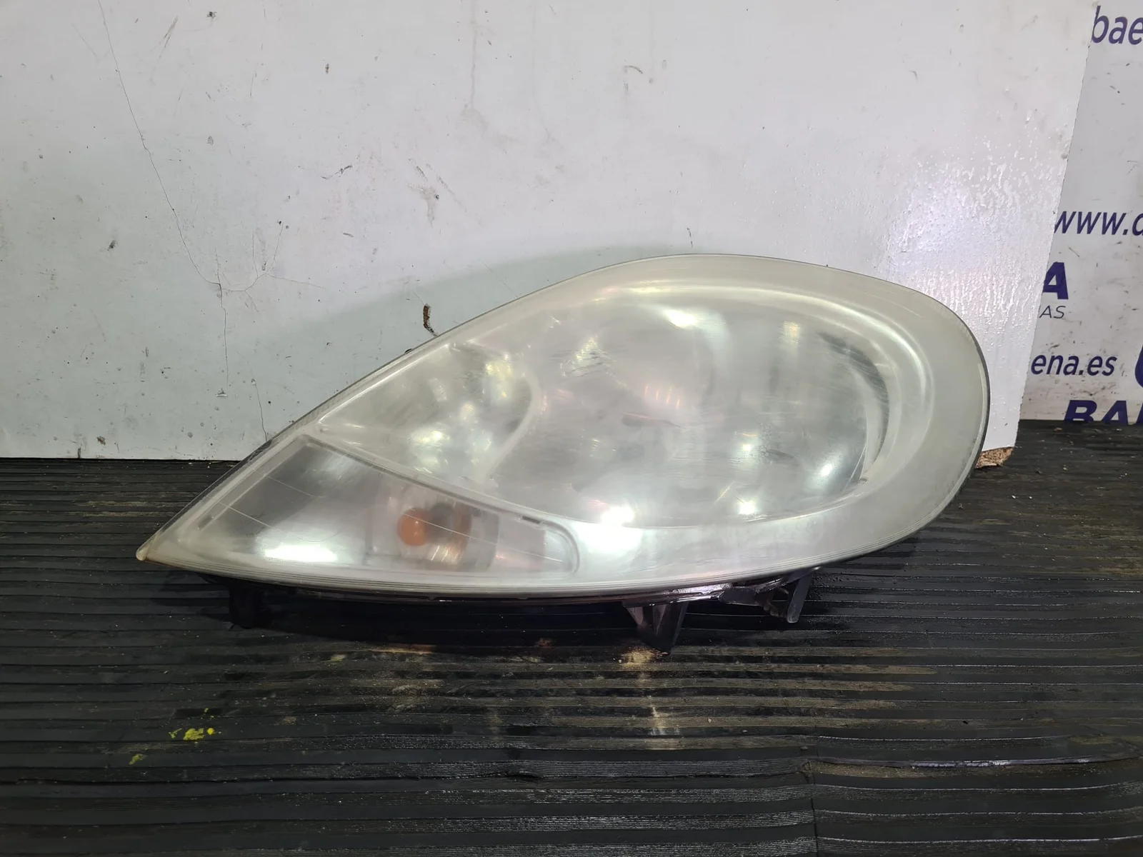 Foto de FARO IZQUIERDO RENAULT TRAFIC II COMBI referencia 03409190