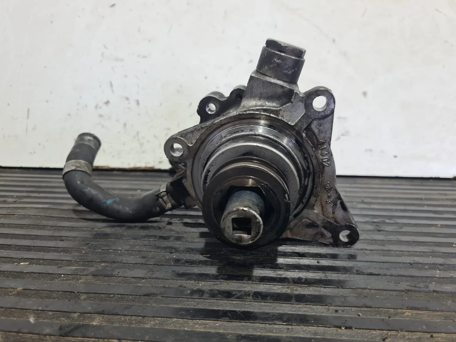 Foto de DEPRESOR FRENO / BOMBA VACIO NISSAN CABSTAR referencia B03302