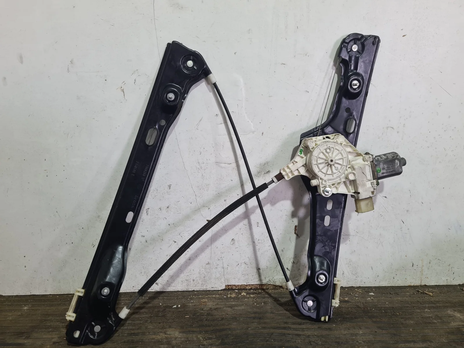 Foto de ELEVALUNAS DELANTERO DERECHO BMW SERIE 3 BERLINA (E90) referencia 6927028
