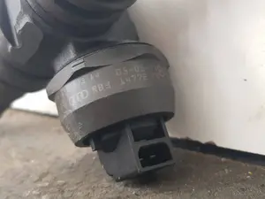 Foto de INYECTOR SIN MARCA SIN MODELO referencia 038130073AJ foto 3