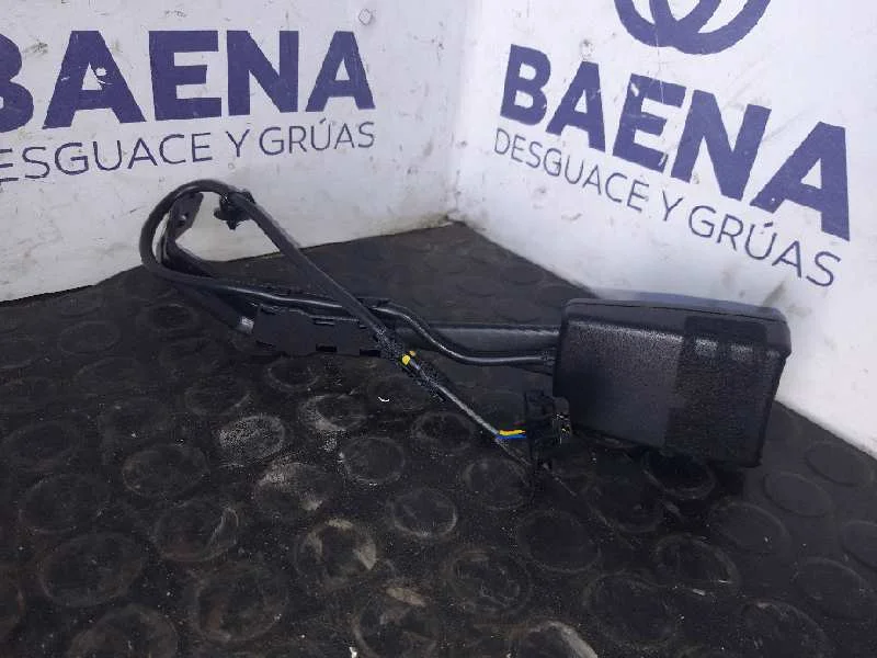 Foto de CINTURON SEGURIDAD DELANTERO DERECHO SIN MARCA SIN MODELO referencia 8P0857756D