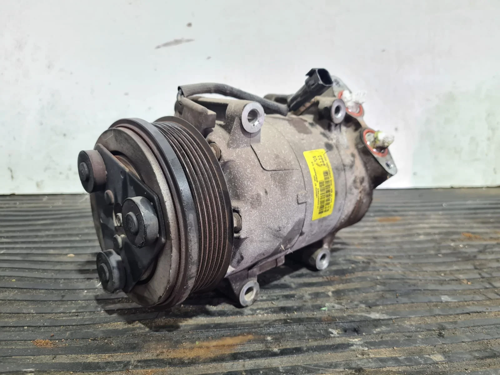 Foto de CONDENSADOR / RADIADOR AIRE ACONDICIONADO FORD FOCUS BERLINA (CB4) referencia 3M5H19D629KF