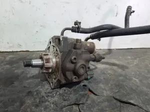 Foto de BOMBA INYECCION NISSAN ALMERA TINO (V10M) referencia 2940000121 foto 4