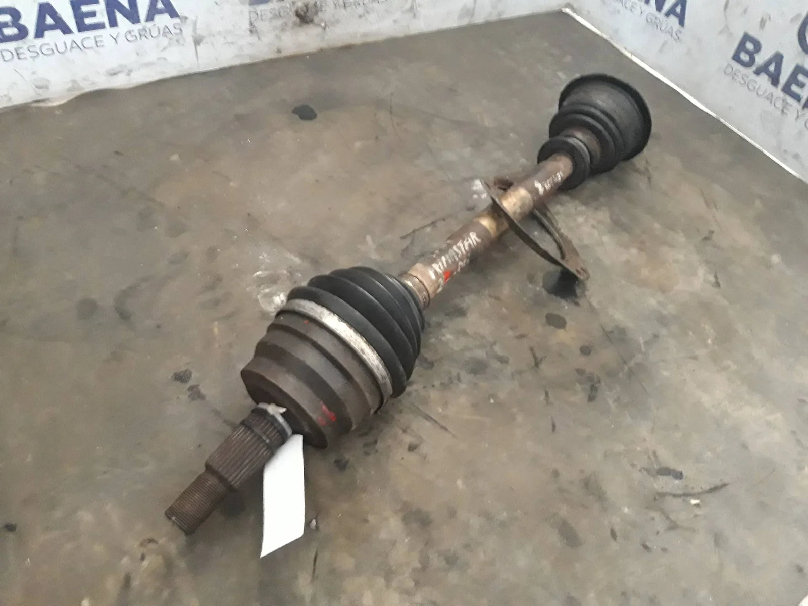 Foto de TRANSMISION DELANTERA IZQUIERDA SIN MARCA SIN MODELO referencia 8200026795