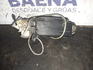 Foto de MANETA EXTERIOR DELANTERA DERECHA SIN MARCA SIN MODELO referencia 4A0837206 foto 2