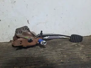 Foto de POTENCIOMETRO PEDAL RENAULT CLIO III referencia 8200275899A foto 3