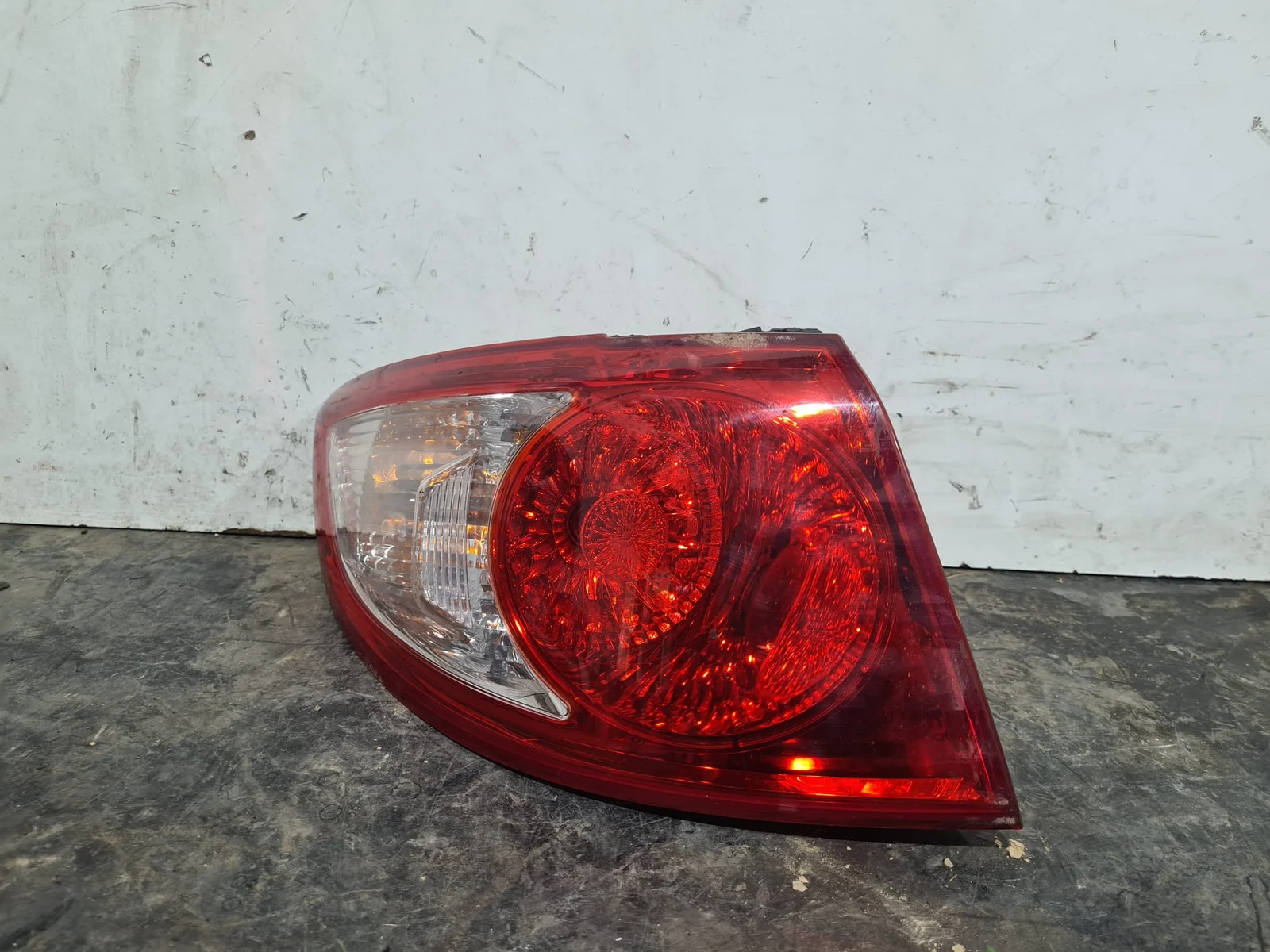 Foto de PILOTO TRASERO IZQUIERDO HYUNDAI SANTA FE (CM) referencia 924022B0R