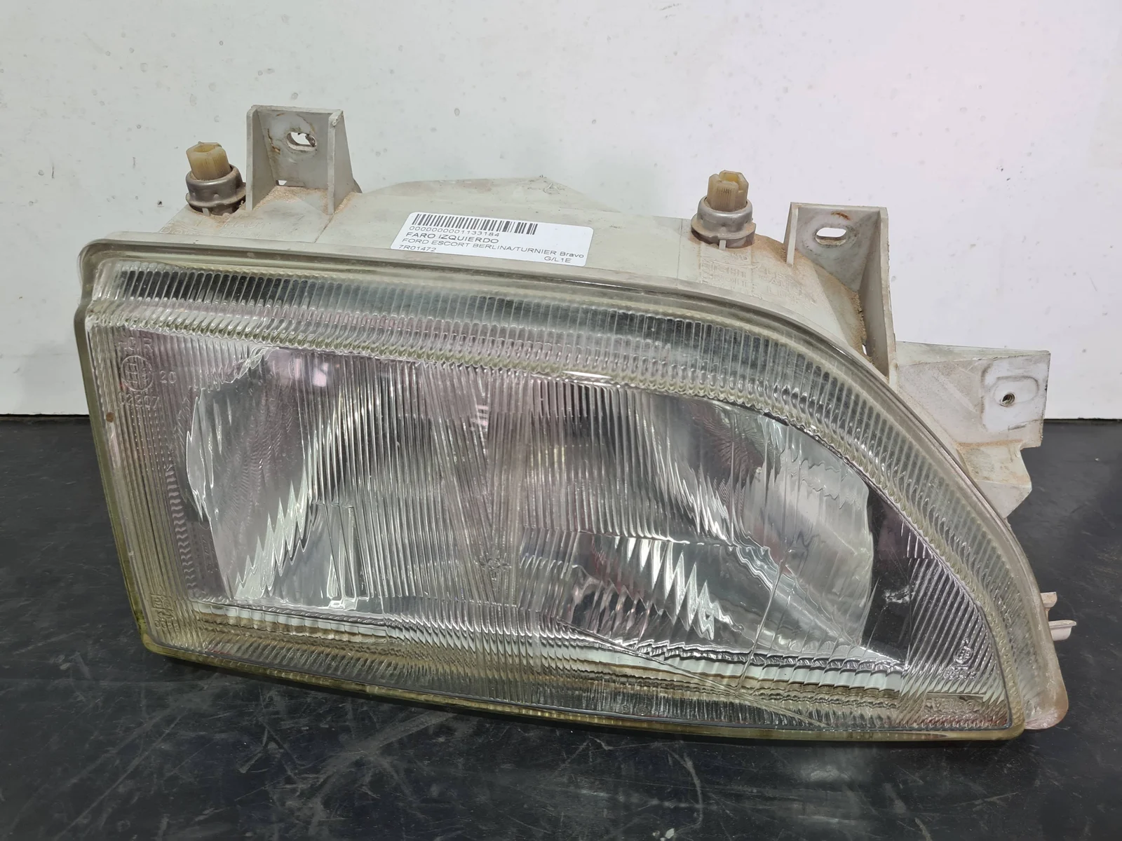 Foto de FARO IZQUIERDO FORD ESCORT BERL./TURNIER referencia 7R01472