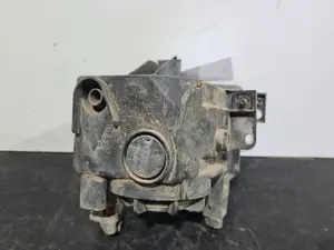 Foto de FARO ANTINIEBLA IZQUIERDO OPEL VECTRA C BERLINA referencia 13101744 foto 2