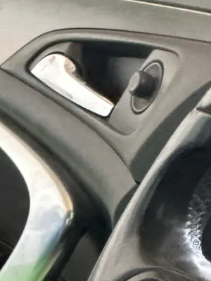 Foto de MANETA INTERIOR DELANTERA IZQUIERDA OPEL INSIGNIA BERLINA