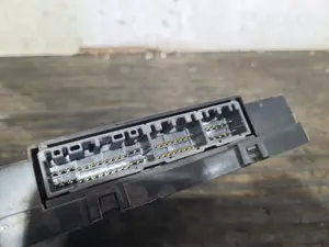Foto de MODULO ELECTRONICO LAND ROVER FREELANDER (LN) referencia YWC500210 foto 3