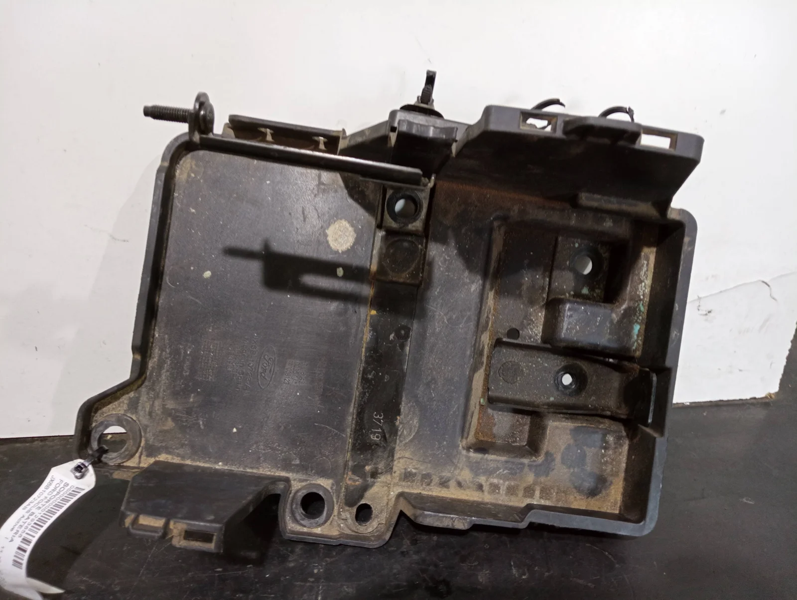 Foto de SOPORTE BATERIA FORD FOCUS BERLINA (CGE) referencia JX6B10723AB