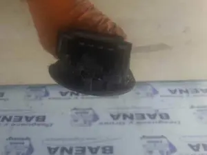 Foto de MANETA ELEVALUNAS DELANTERA IZQUIERDA SIN MARCA SIN MODELO referencia 3B1837113C foto 2