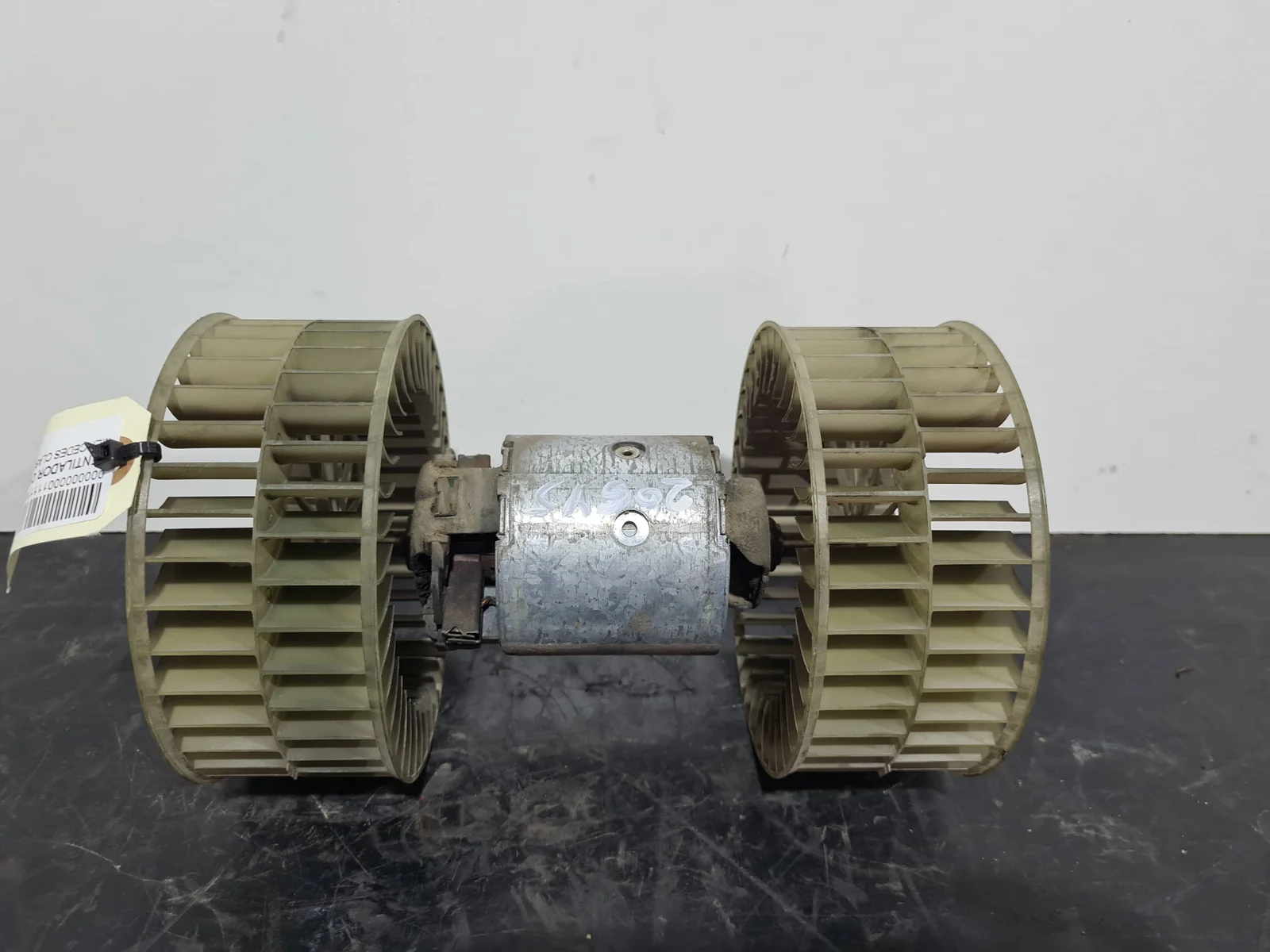 Foto de VENTILADOR CALEFACCION MERCEDES-BENZ CLASE E (BM 124) BERLINA