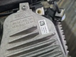 Foto de FARO DERECHO BMW SERIE X1 (F48) referencia 743646206 foto 4