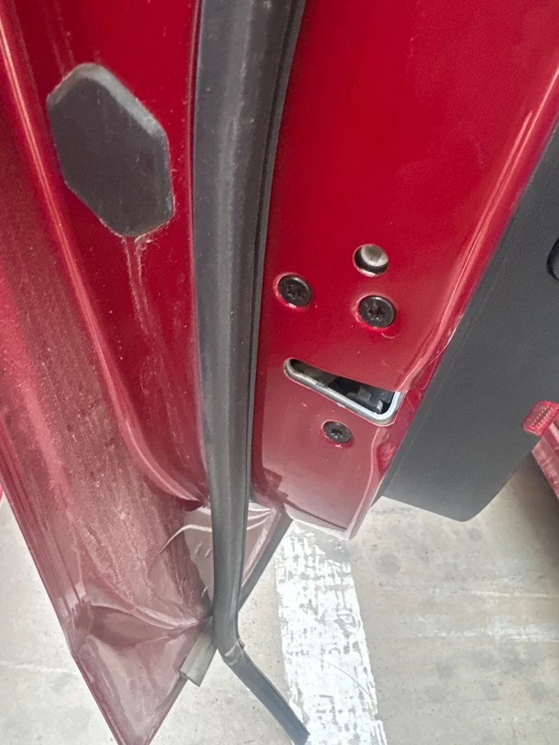 Foto de CERRADURA PUERTA DELANTERA IZQUIERDA FORD FOCUS BERLINA (CGE)