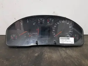 Foto de CUADRO INSTRUMENTOS AUDI A6 BERLINA (4B2) referencia 110208890 foto 1