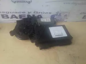 Foto de MOTOR ELEVALUNAS TRASERO DERECHO VOLKSWAGEN TOUAREG (7LA) referencia 3D0959794C