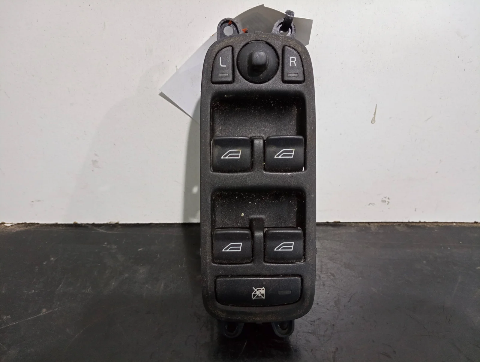 Foto de MANDO ELEVALUNAS DELANTERO IZQUIERDO VOLVO S40 BERLINA referencia 30710787
