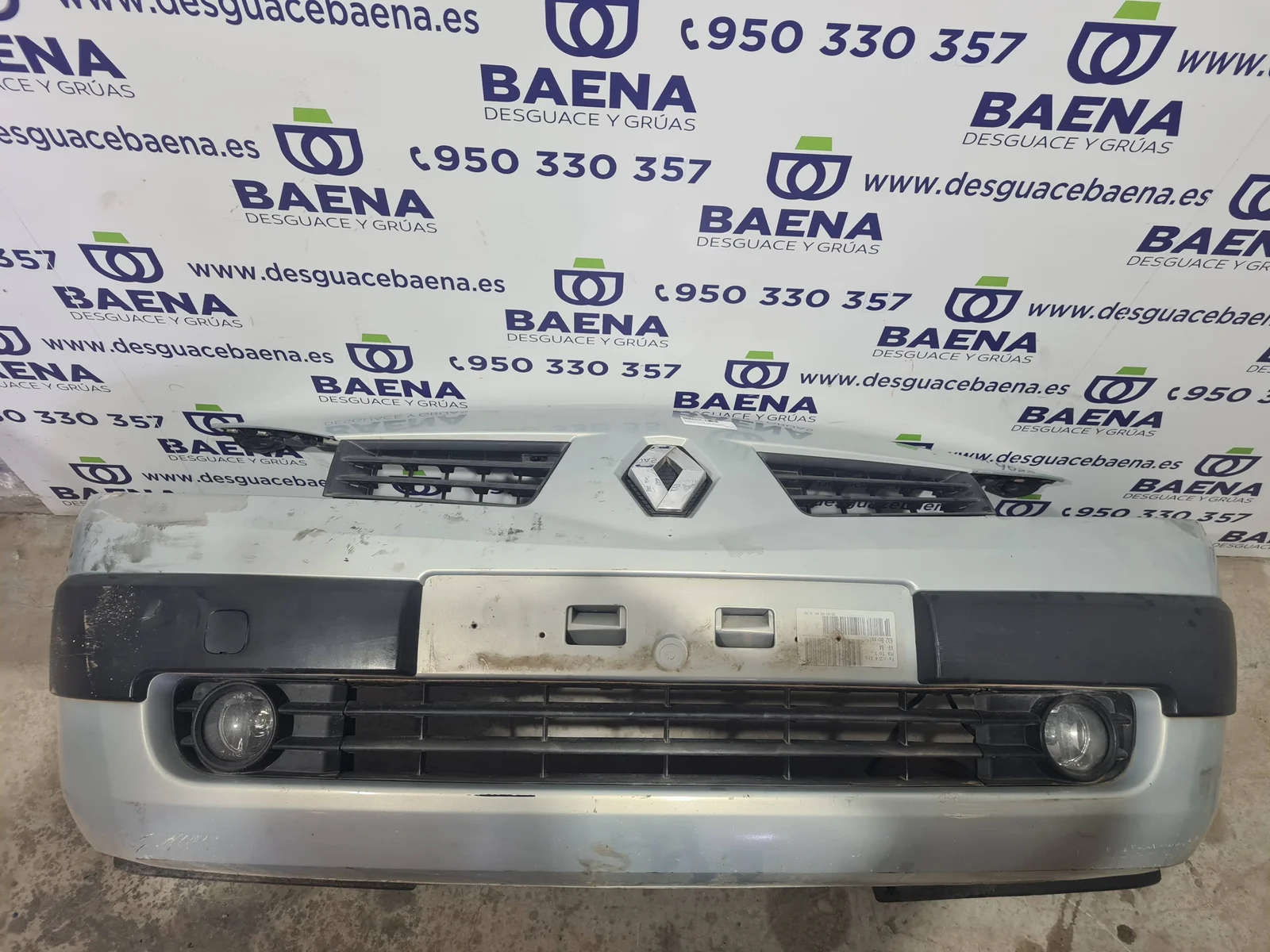 Foto de PARAGOLPES DELANTERO RENAULT MEGANE II CLASSIC BERLINA