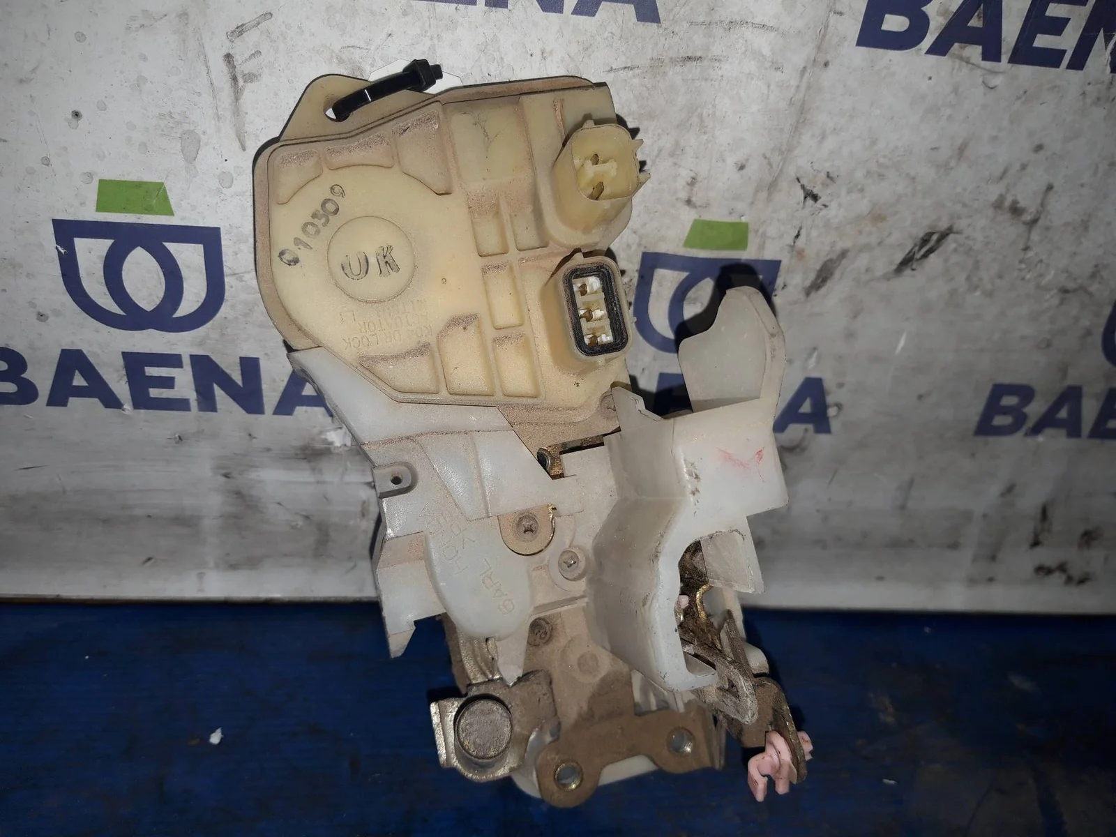 Foto de CERRADURA PUERTA TRASERA IZQUIERDA HONDA CIVIC 5 PUERTAS (EU7/8)