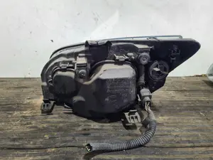 Foto de FARO DERECHO FORD FOCUS BERLINA (CAP) referencia 4M5113W029AC foto 2
