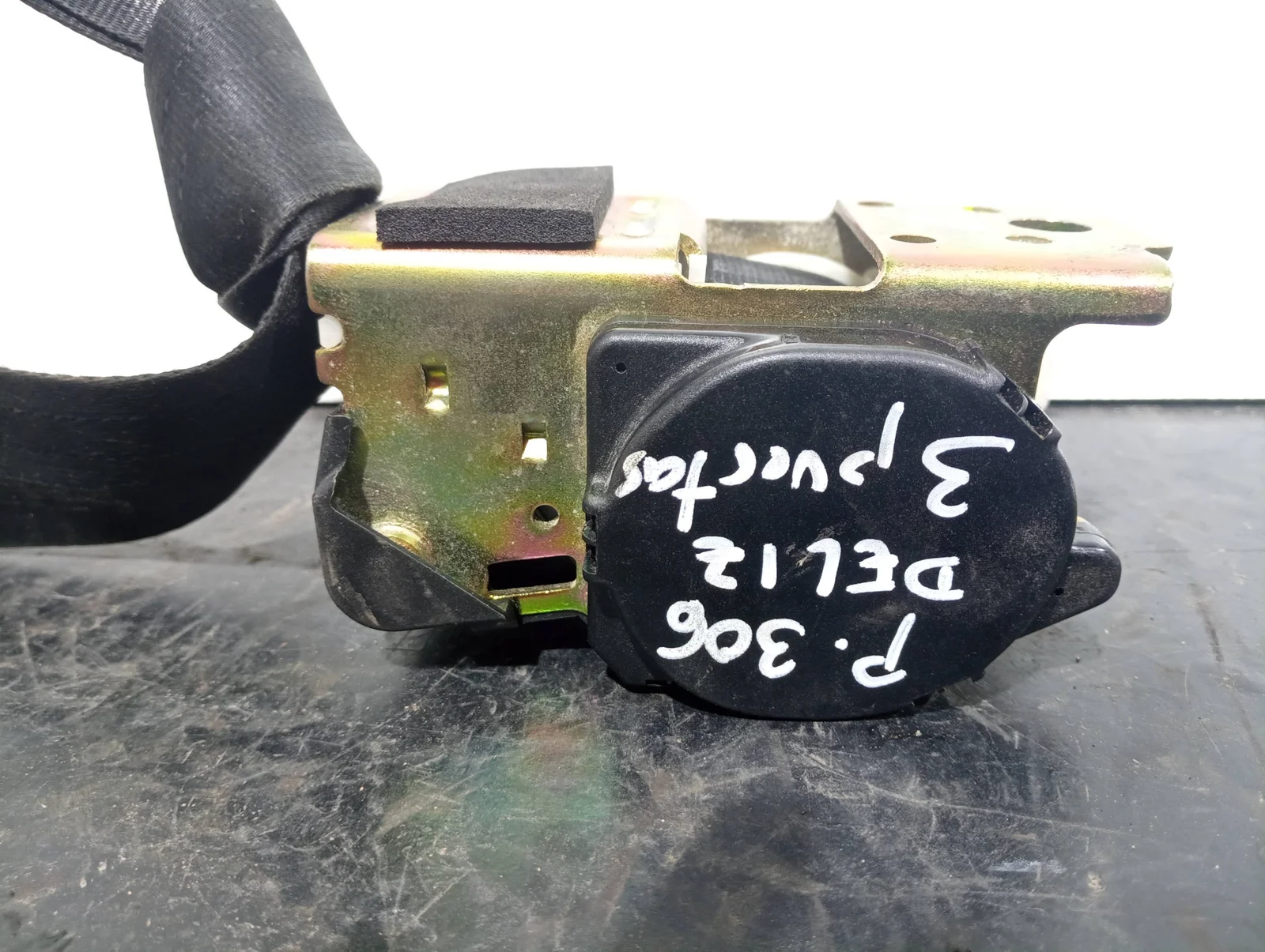 Foto de CINTURON SEGURIDAD DELANTERO IZQUIERDO PEUGEOT 306 3/5 PT. / 4 PT. (S2) referencia 502443