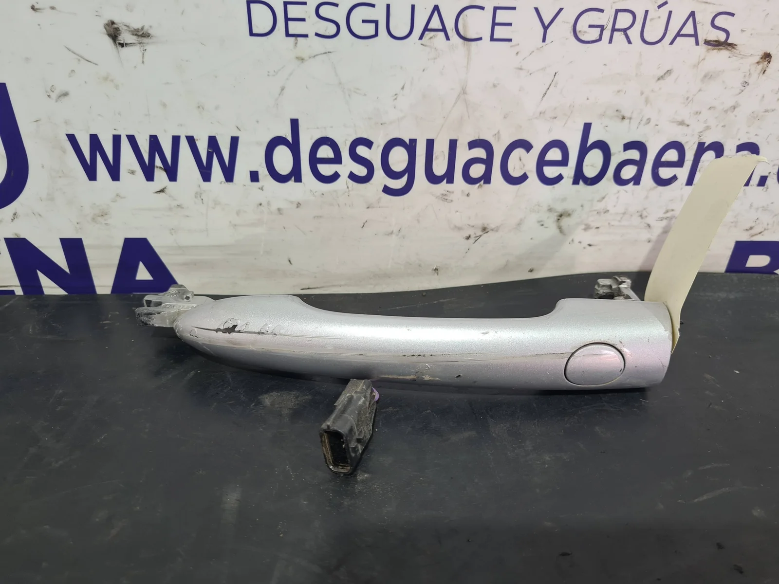 Foto de MANETA EXTERIOR TRASERA IZQUIERDA SIN MARCA SIN MODELO referencia 8200289825