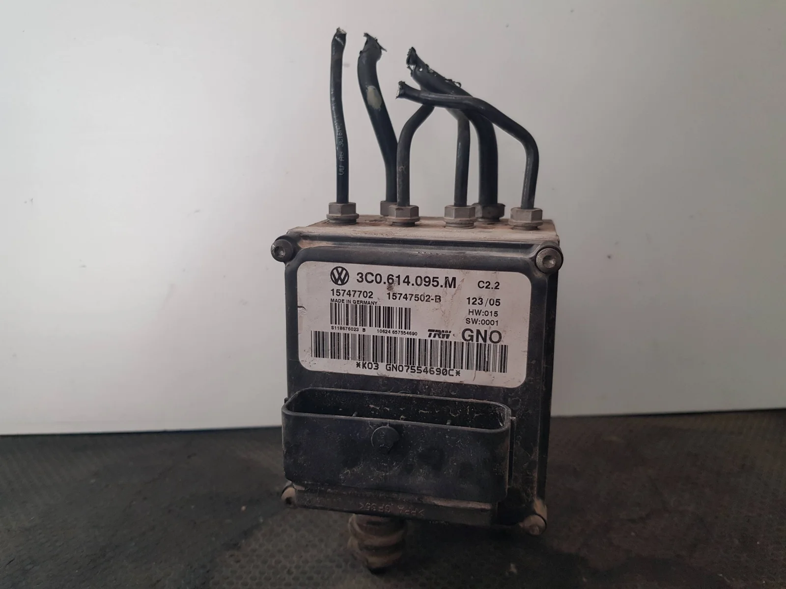 Foto de ABS VOLKSWAGEN PASSAT BERLINA (3C2) referencia 3C0614095M