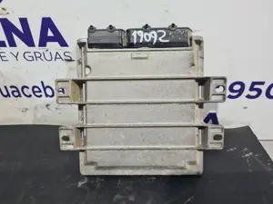 Foto de CENTRALITA MOTOR UCE MG ROVER MG ZR (F/RF) referencia 4D767606 foto 2