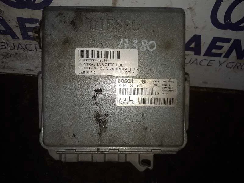 Foto de CENTRALITA MOTOR UCE PEUGEOT 605 referencia 0281001212