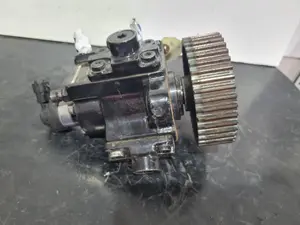 Foto de BOMBA INYECCION SIN MARCA SIN MODELO referencia 0445010097 foto 2