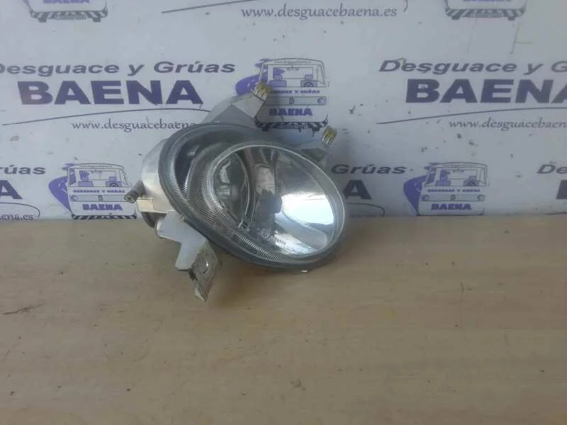 Foto de FARO ANTINIEBLA DERECHO SIN MARCA SIN MODELO referencia 9635076080