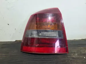 Foto de PILOTO TRASERO IZQUIERDO OPEL ASTRA G BERLINA referencia 29059010