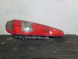 Foto de PILOTO TRASERO DERECHO FORD FIESTA (CBK) referencia 2S6113N004AD
