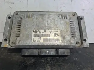 Foto de CENTRALITA MOTOR UCE CITROEN SAXO referencia 9630059880