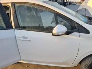 Foto de PUERTA DELANTERA DERECHA PEUGEOT 208