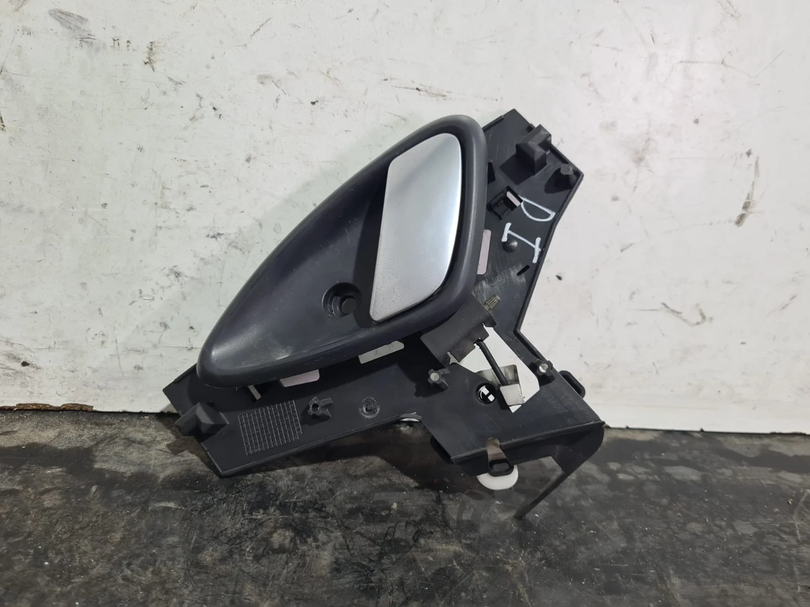 Foto de MANETA INTERIOR DELANTERA IZQUIERDA CITROEN C5 BERLINA referencia 9649218477