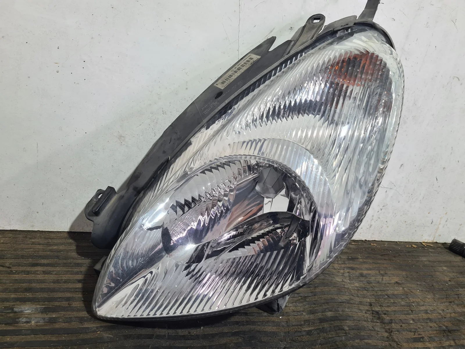 Foto de FARO IZQUIERDO CITROEN XSARA PICASSO referencia 9631495180
