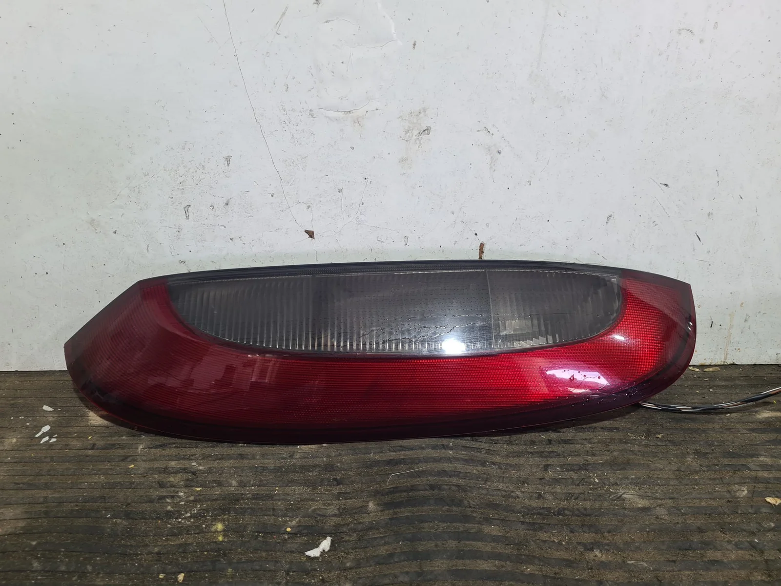 Foto de PILOTO TRASERO IZQUIERDO OPEL CORSA C referencia 09114336