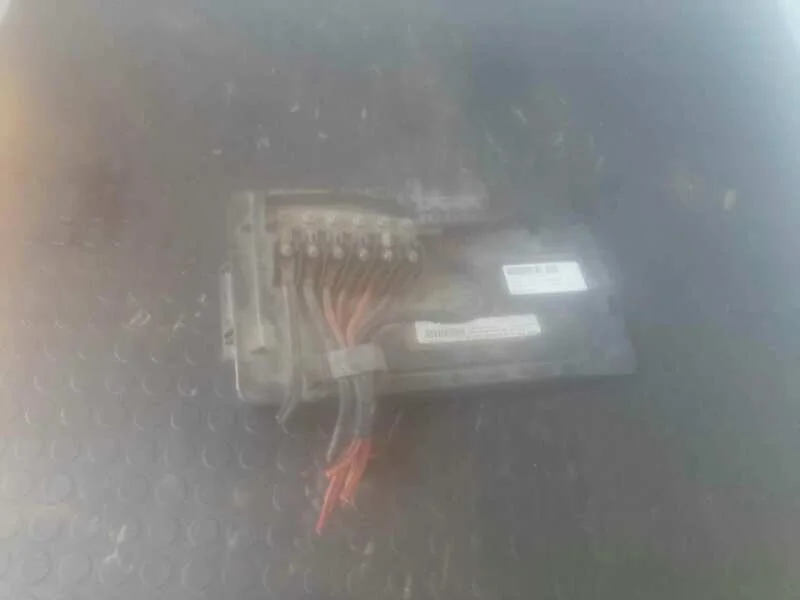 Foto de CAJA RELES / FUSIBLES SIN MARCA SIN MODELO referencia 6Q0937550G
