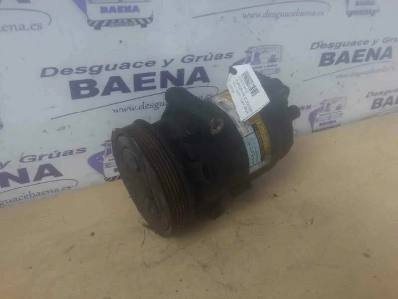 Foto de COMPRESOR AIRE ACONDICIONADO RENAULT MEGANE II CLASSIC BERLINA referencia 3200316164