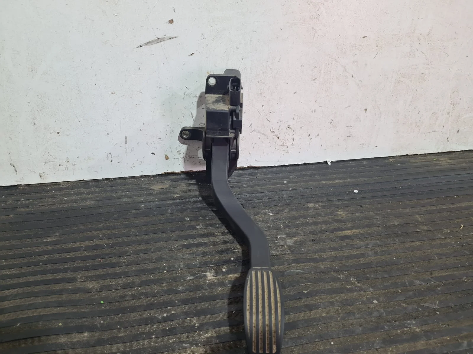 Foto de POTENCIOMETRO PEDAL IVECO DAILY FURGÓN referencia 0281002632