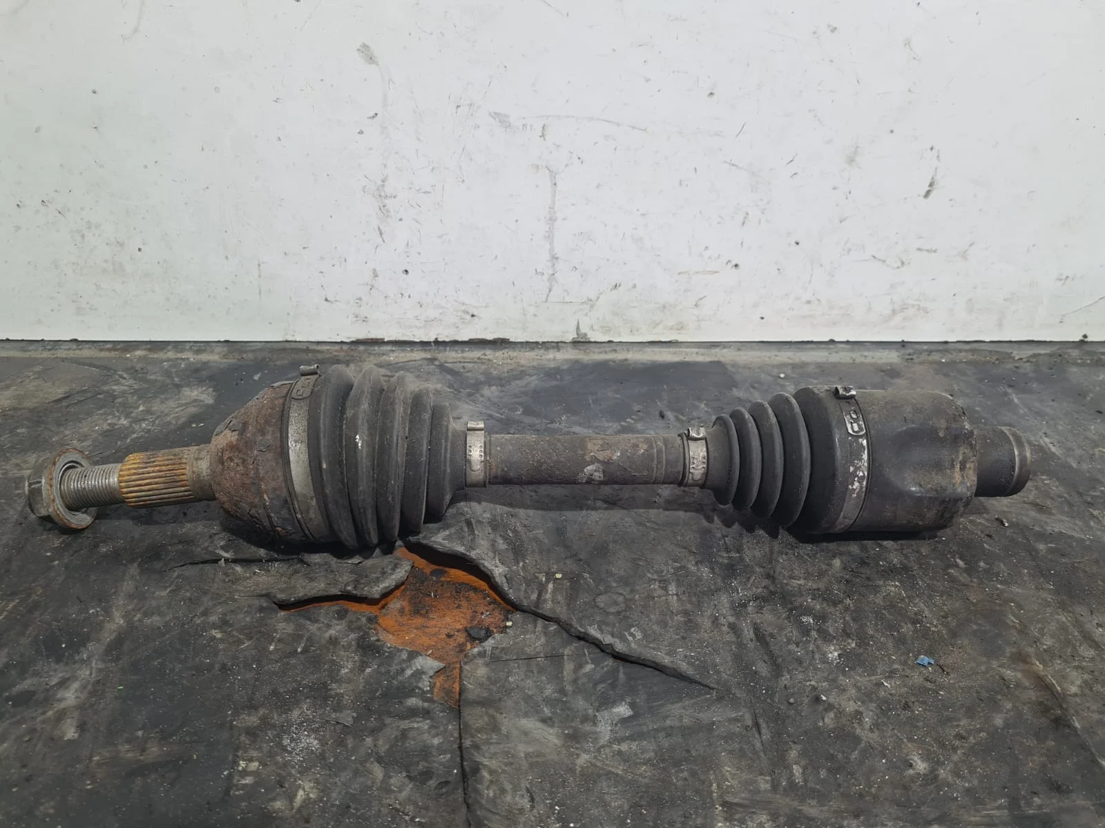 Foto de TRANSMISION DELANTERA DERECHA OPEL ANTARA
